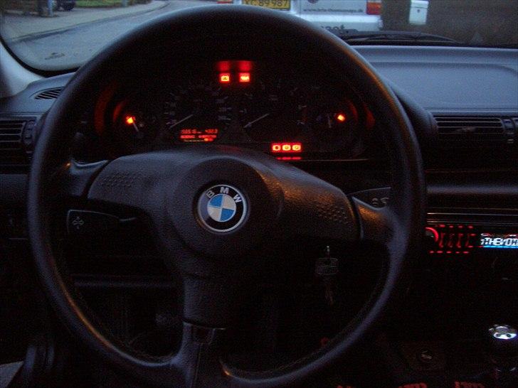 BMW E36 316i compact - Solgt billede 7