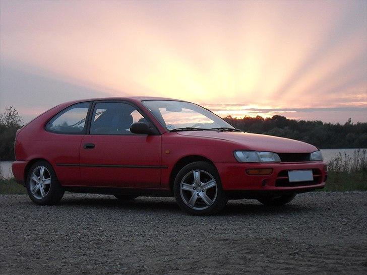 Toyota Corolla E10 [Tidl. bil] billede 2