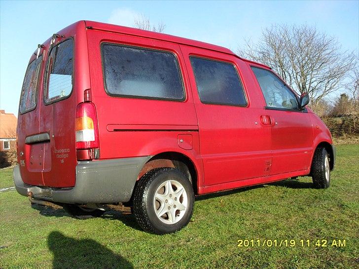 Nissan serena cargo 1,6 solgt billede 3