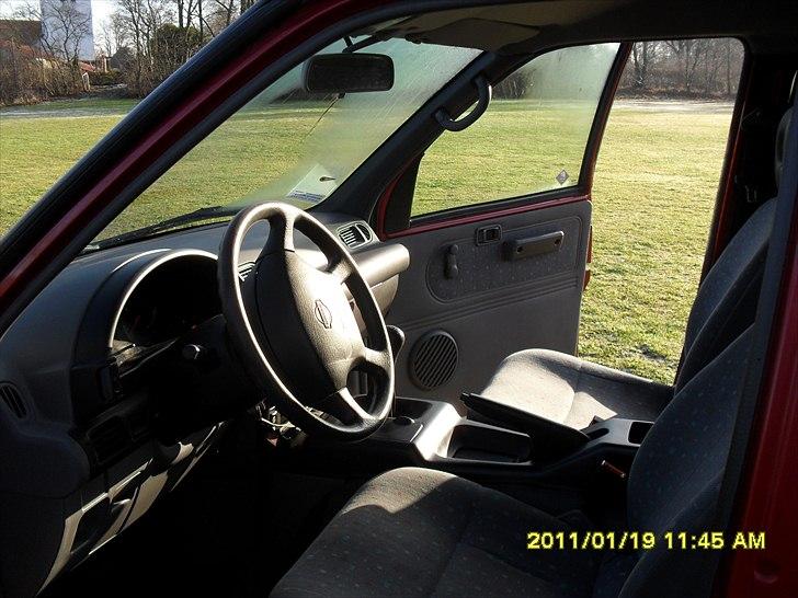 Nissan serena cargo 1,6 solgt billede 9