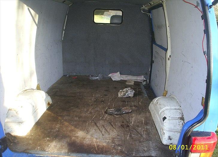 VW Transporter 2,4 D SOLGT billede 12