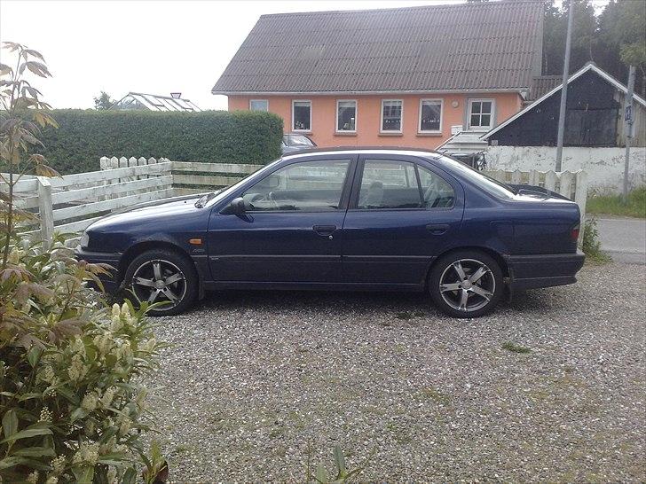 Nissan Primera 1.6i p10 - Luftundervogn når jeg kører rundt og hører rap i USA. billede 5