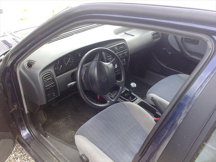 Nissan Primera 1.6i p10 billede 7