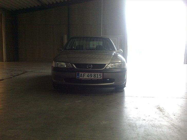 Opel Vectra 1.8i GL plus billede 6