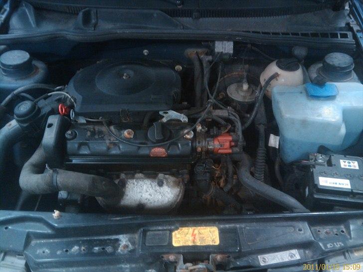 Seat Ibiza EFI - standard. (har dog monteret Sports luftfilter på nu) billede 6