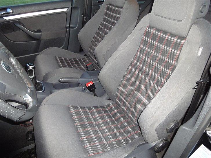 VW Golf 5 GTI Edition 30 kabine - Standard GTI før den blev skiftet til Edition 30 læder. billede 8