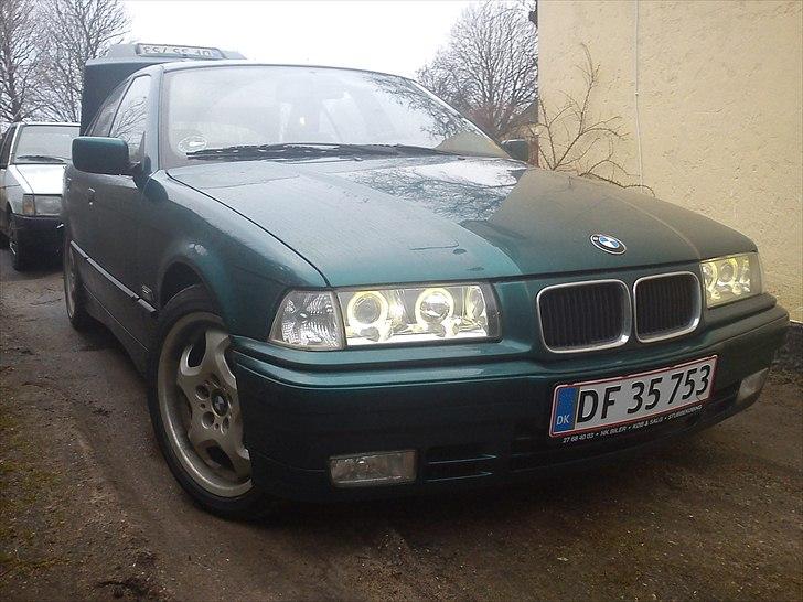 BMW E36 320i solgt - Forfra billede 4