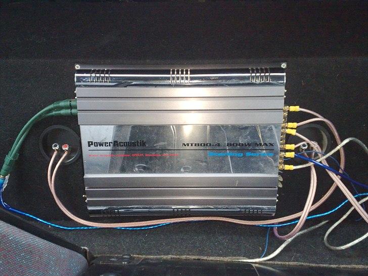 Ford Escort CLX MK5 - Udbrændt :'-( - Min 4 kanals forstærker der er brokoblet billede 14