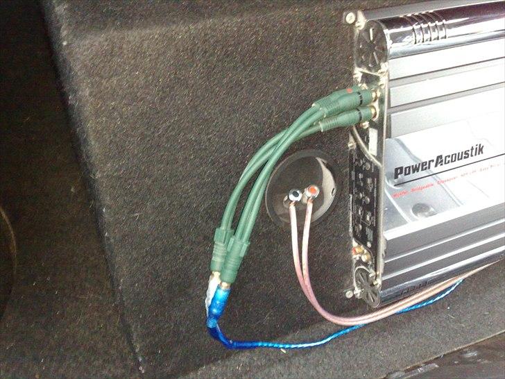 Ford Escort CLX MK5 - Udbrændt :'-( - Min 4 kanals forstærker der er brokoblet billede 16