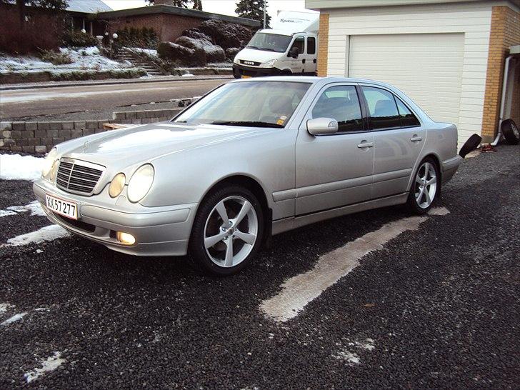 Mercedes Benz E 270 CDI SOLGT billede 1