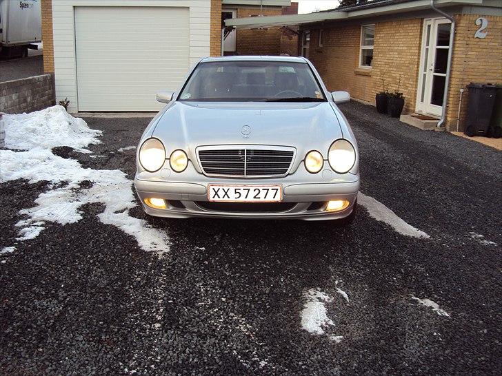 Mercedes Benz E 270 CDI SOLGT billede 2