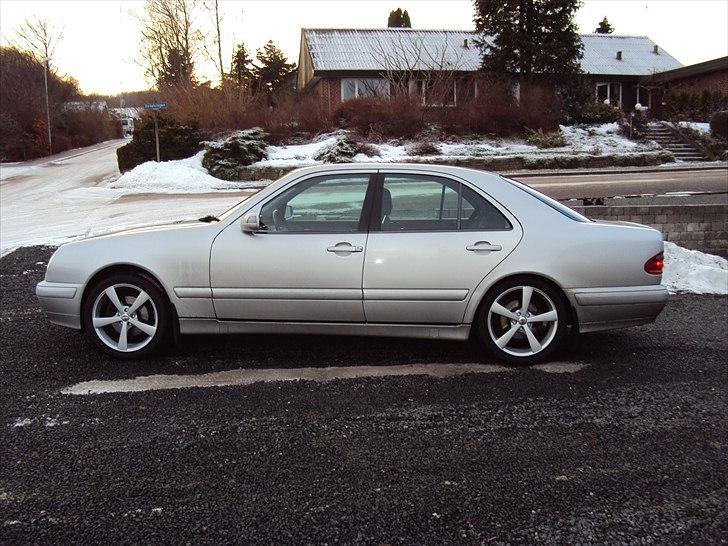 Mercedes Benz E 270 CDI SOLGT billede 6
