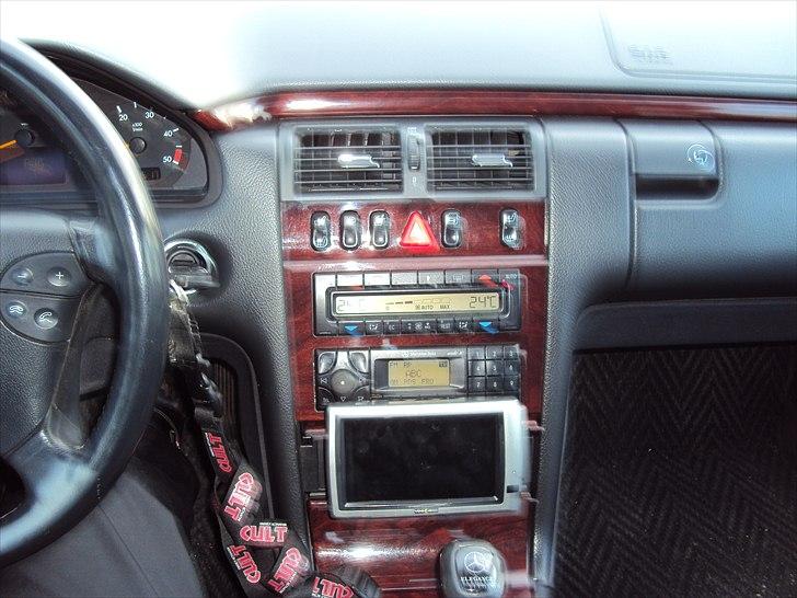 Mercedes Benz E 270 CDI SOLGT billede 8