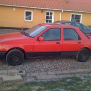 Ford sierra 1,6 plaza Solgt