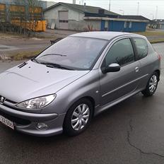 Peugeot 206(SOLGT)