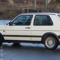 VW GOLF 2 1.8 8V solgt