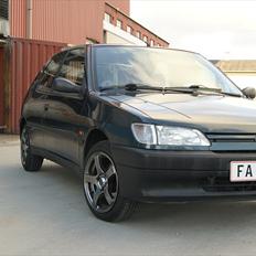 Peugeot 306