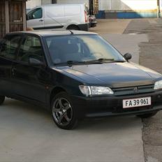 Peugeot 306