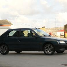 Peugeot 306