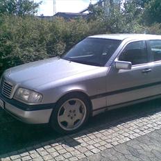 Mercedes Benz w202 C250D