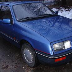 Ford Sierra 1,6 Laser. SOLGT.