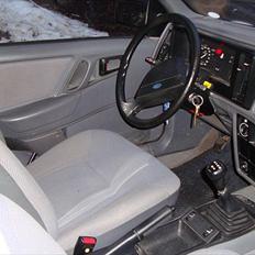 Ford Sierra 1,6 Laser. SOLGT.