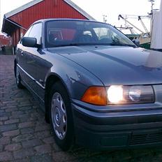 BMW E36 Coupe 320i (Til salg)