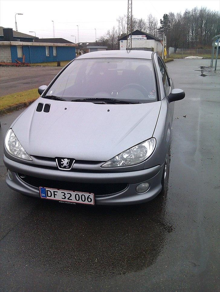 Peugeot 206(SOLGT) billede 3
