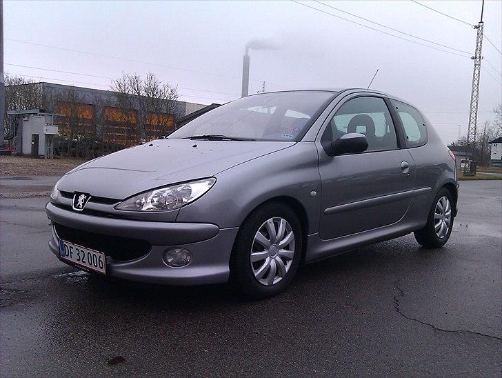 Peugeot 206(SOLGT) billede 7