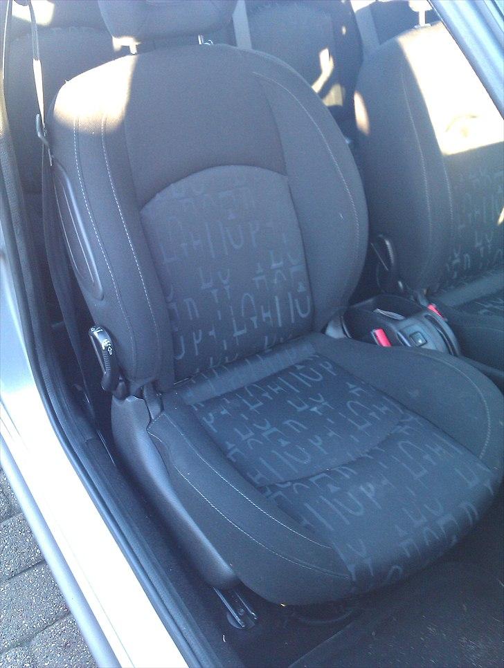 Peugeot 206(SOLGT) billede 9