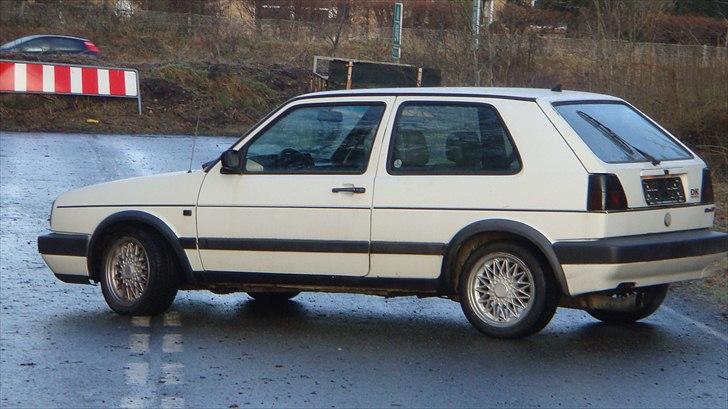 VW GOLF 2 1.8 8V solgt billede 2