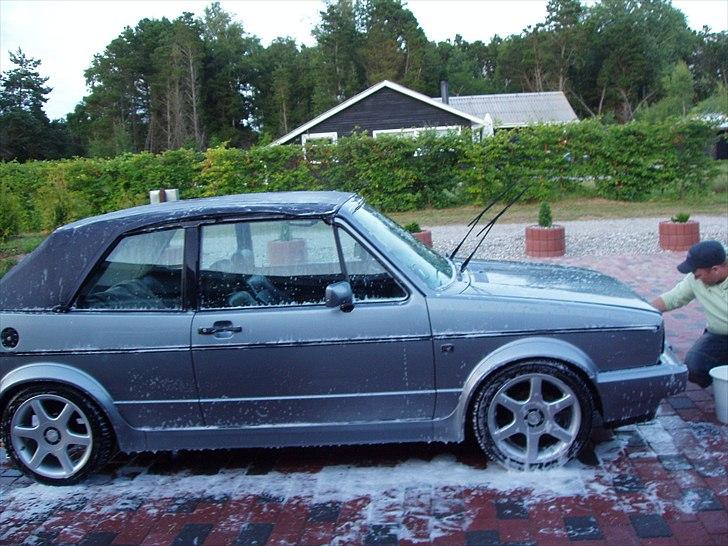 VW Golf 1 Cabriolet >SOLGT< billede 3