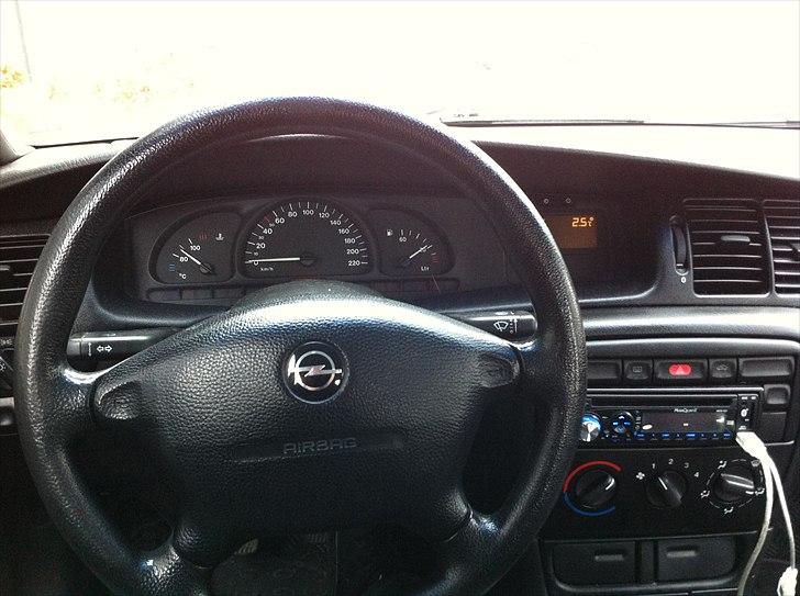 Opel Vectra (SOLGT) billede 9