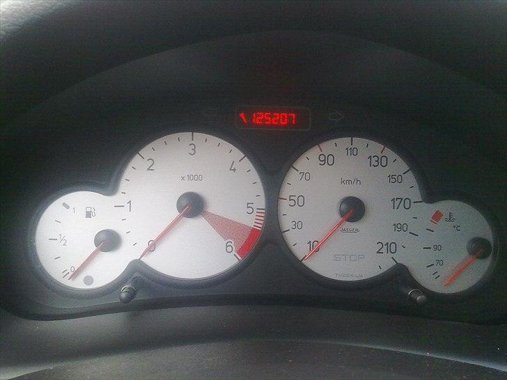 Peugeot 206(SOLGT) billede 12