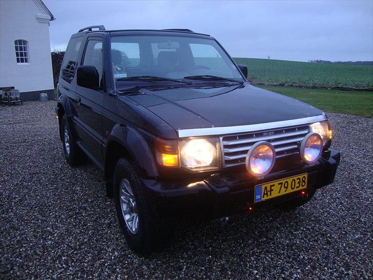 Mitsubishi Pajero GLX billede 1