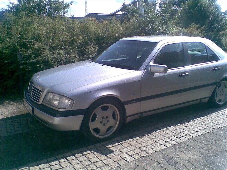 Mercedes Benz w202 C250D billede 1