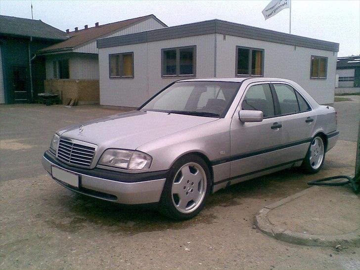 Mercedes Benz w202 C250D billede 8