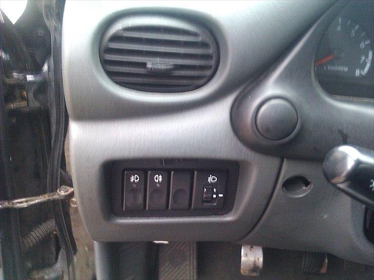 Hyundai Accent Night Rider Solgt billede 16