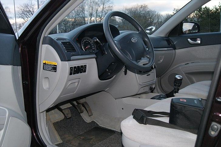 Hyundai sonata solgt - dejlig masse benplads billede 2