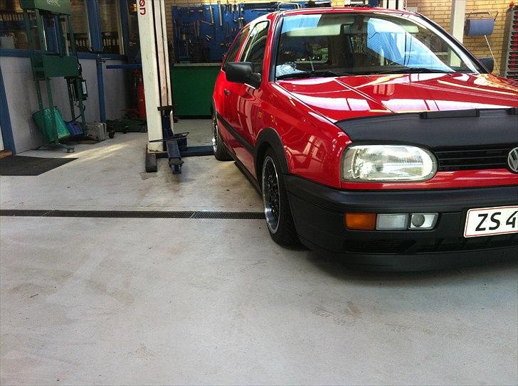 VW Golf III > SOLGT billede 1