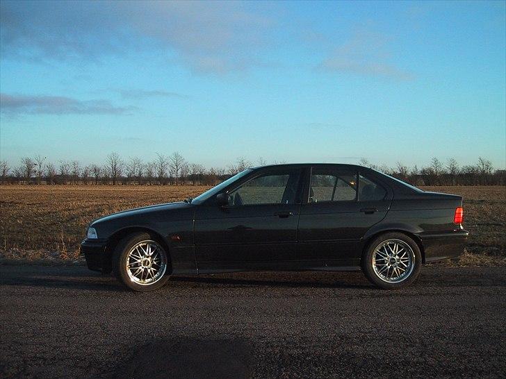 BMW E36 325i 1993 # Solgt billede 1