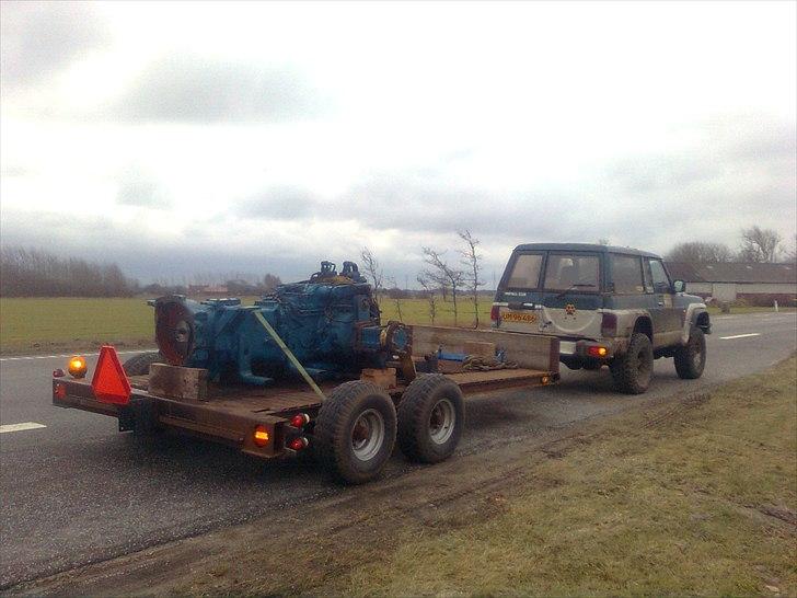 Nissan Patrol GR 2.8 ((((SKROTTET)))) - Var oppe og hente gearkas og bagtøj til æ Ford 8240 ved æ smed... billede 3