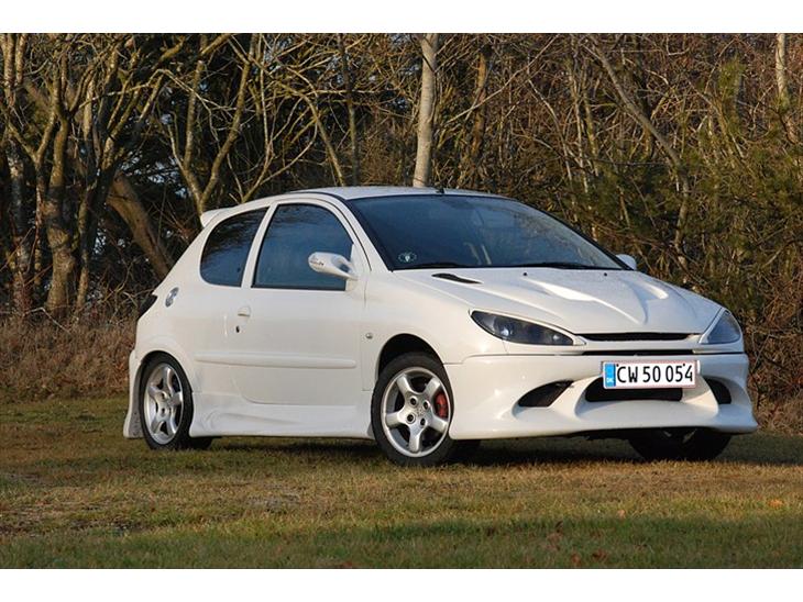 {{currentPhoto.altText}} billede {{currentPhoto.number}}