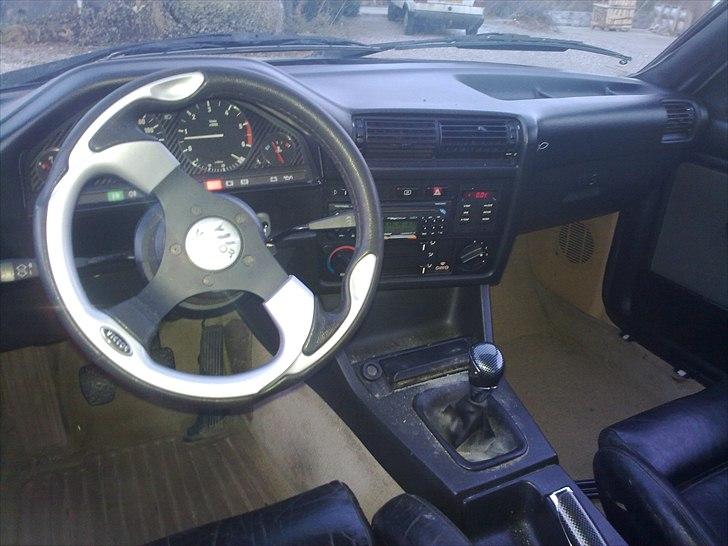 BMW E30 316i (329i) billede 8