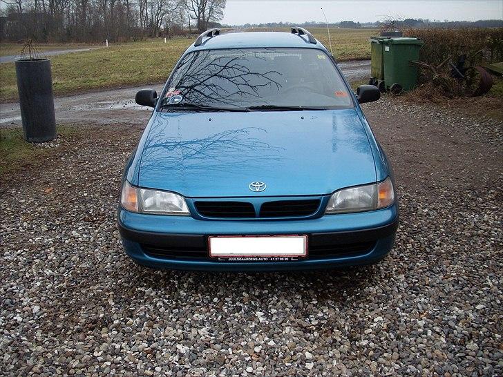 Toyota Carina E st car. 1,8i 16v billede 3