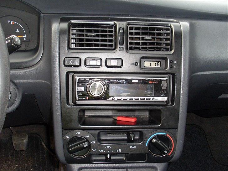 Toyota Carina E st car. 1,8i 16v billede 11