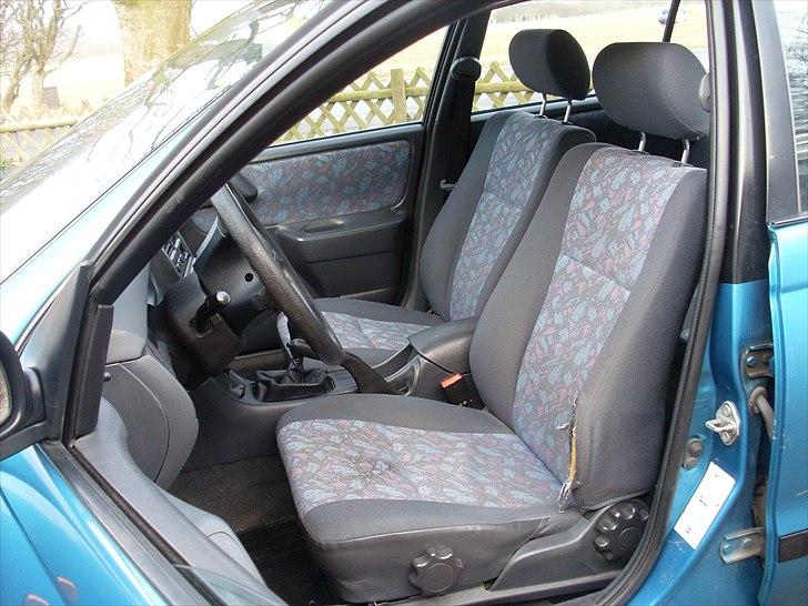 Toyota Carina E st car. 1,8i 16v billede 13