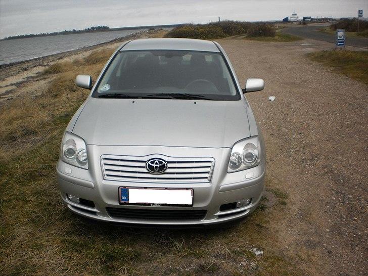 Toyota Avensis billede 8