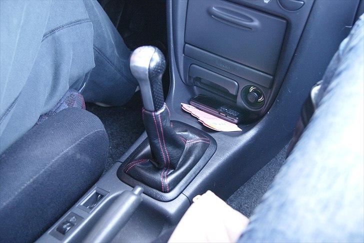 Toyota Corolla G6R totalskadet billede 9