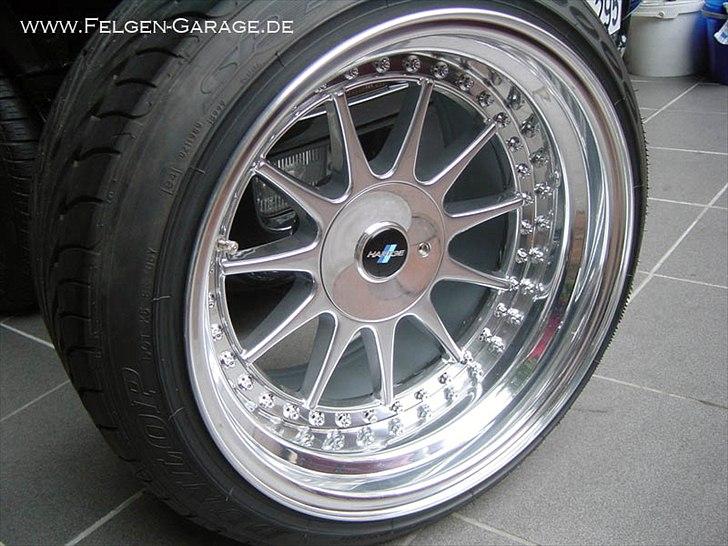 BMW e30 325i - Søger disse fælge i 17" 5*120 , skriv en pris og str i pb hvis du har nogle tilsalg  billede 5